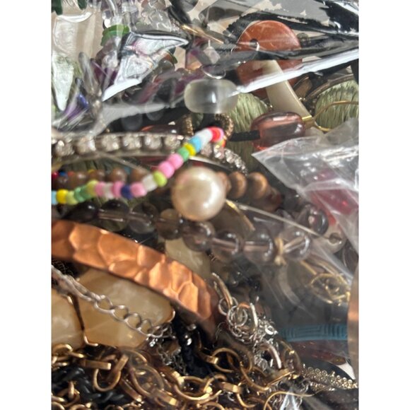 Mixed Craft/Scrap Jewelry Lot 2lbs 7oz For Repurpose/Upcycling - Picture 4 of 11